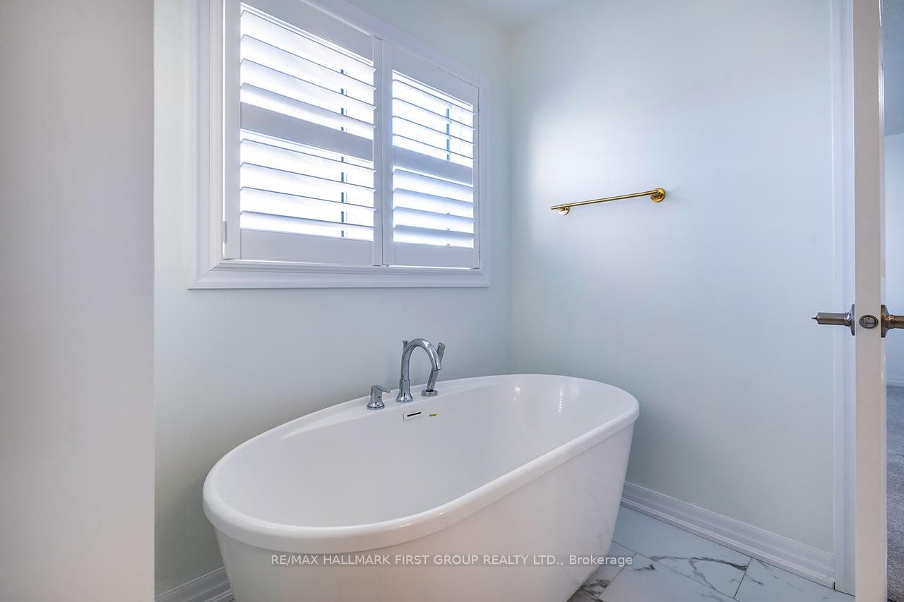 183 Flood Avenue photo 19