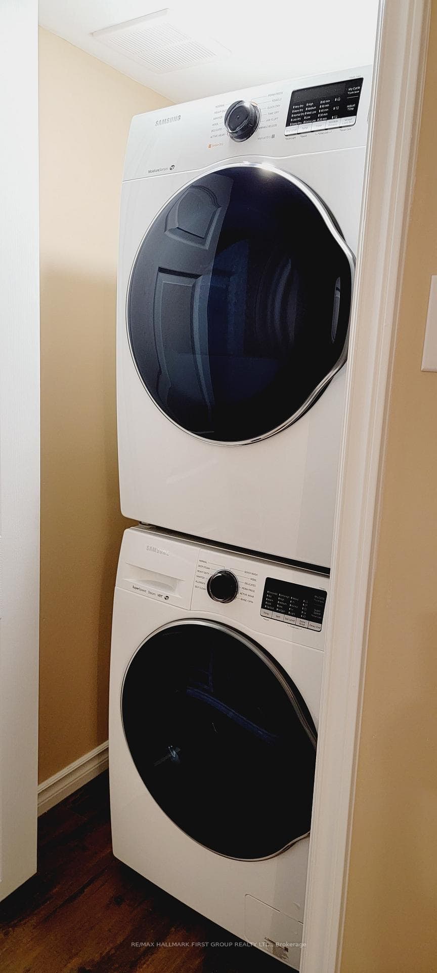 33 Hulley Crescent Unit A photo 20