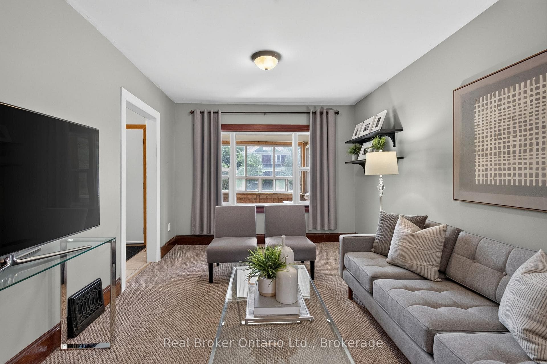 2 Herlan Avenue photo 13