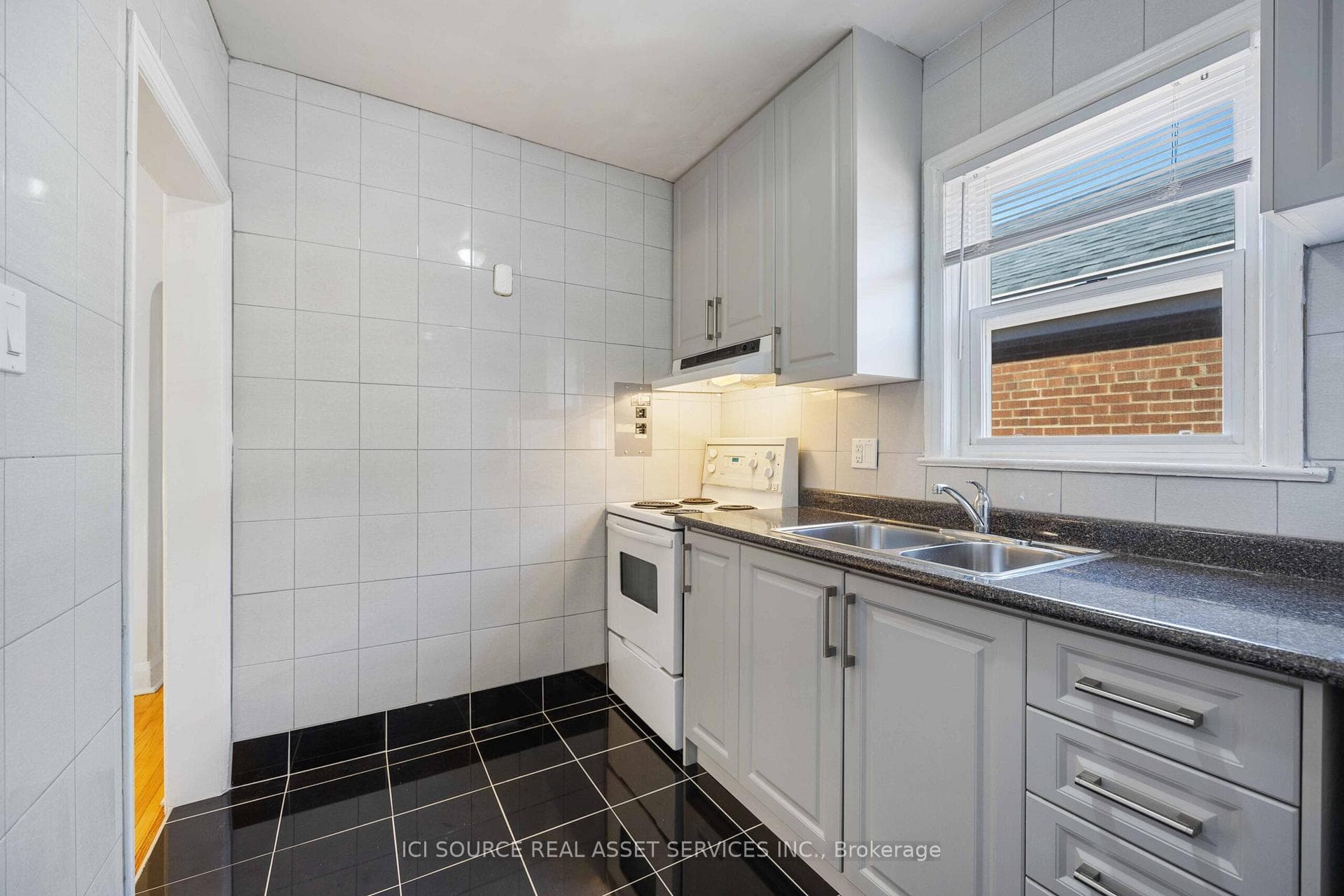 112 Eastwood Road Unit 3 photo 12