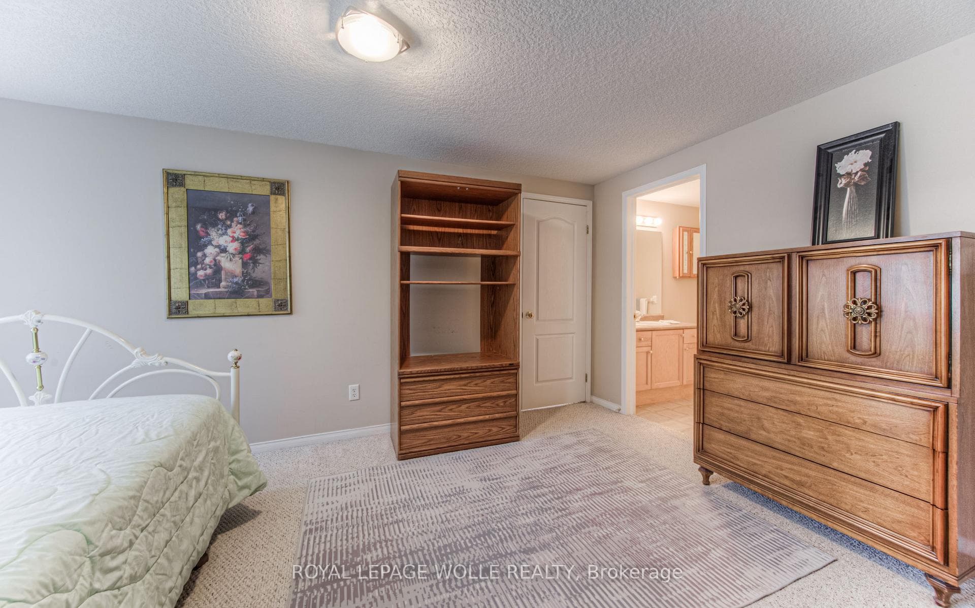811 Creekside Drive photo 23