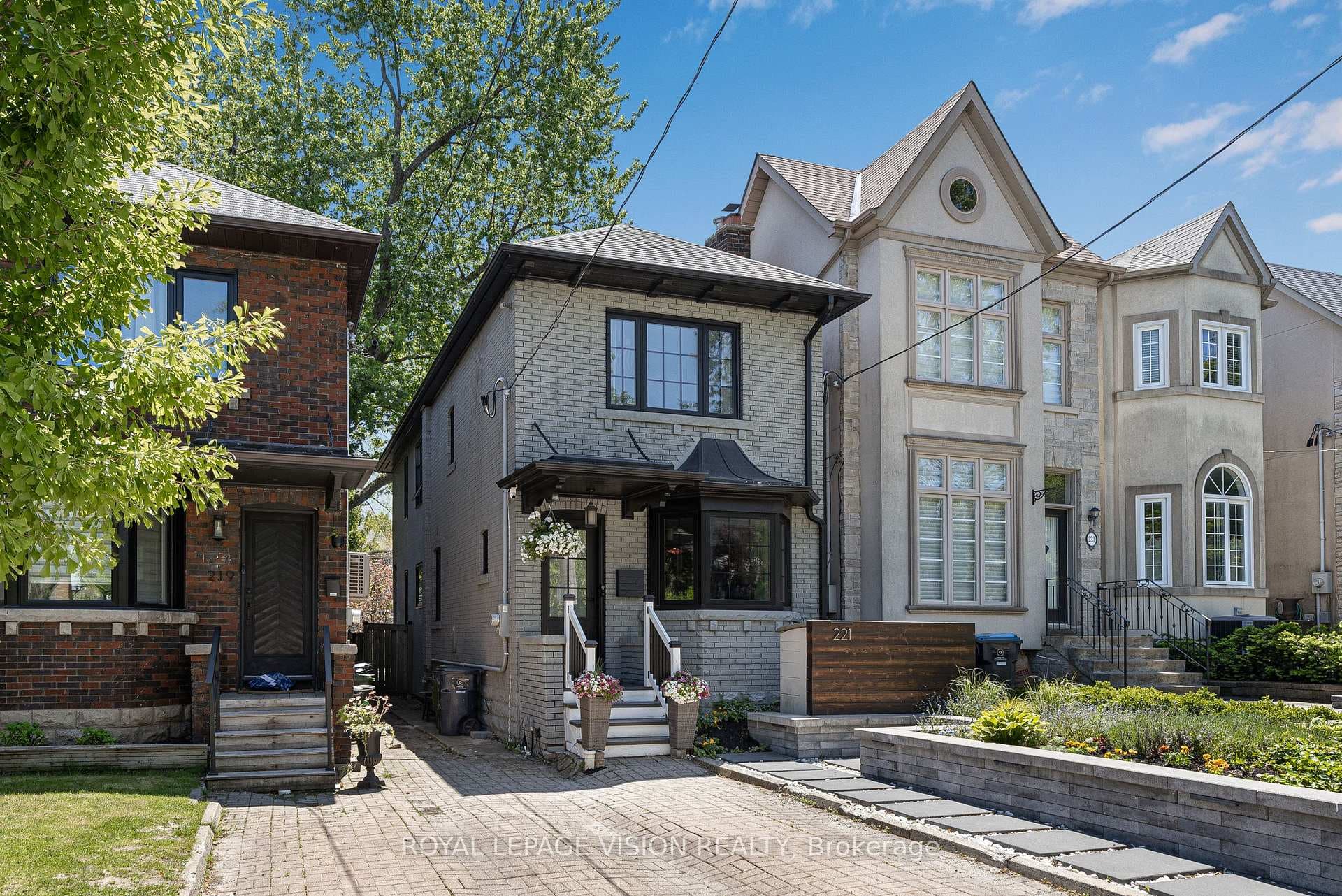221 Bedford Park Avenue photo 1