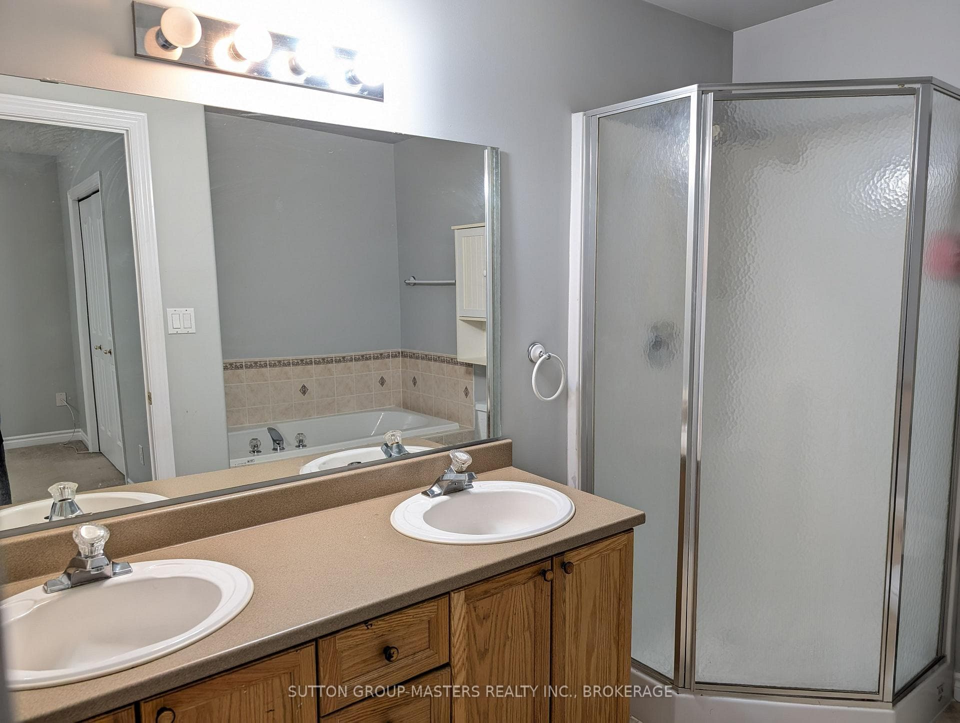 1135 Draper Avenue photo 15