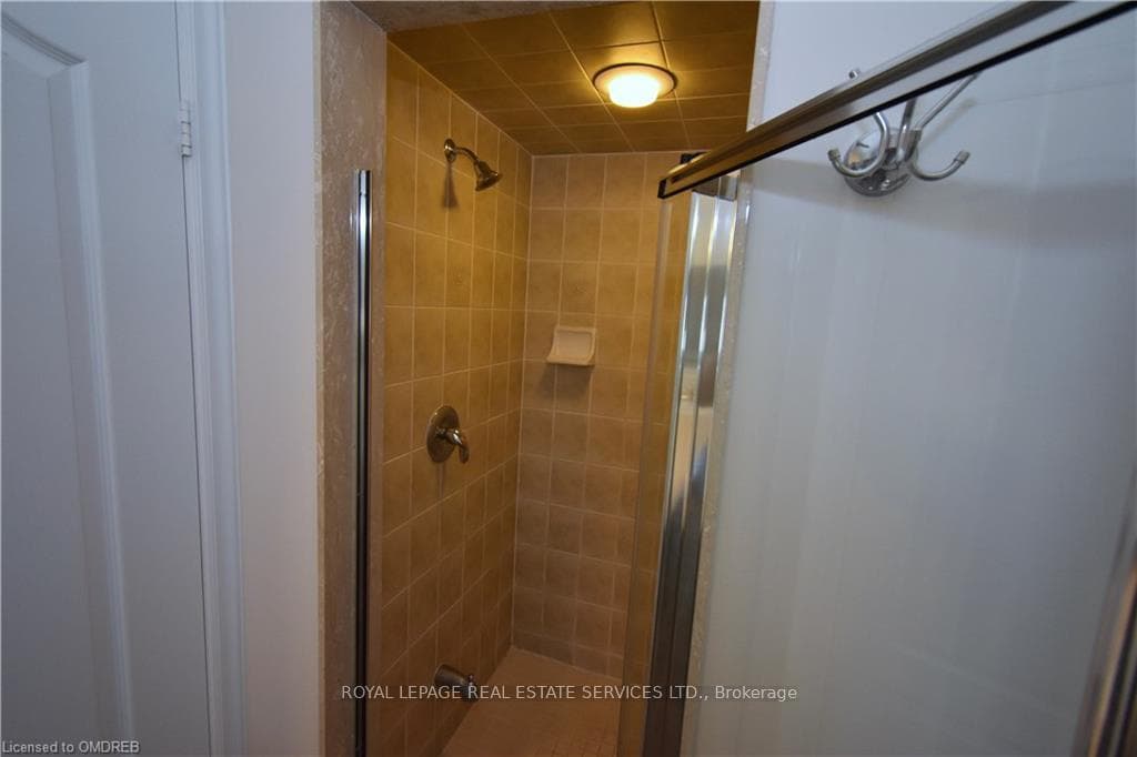 212 Beechtree Crescent photo 32