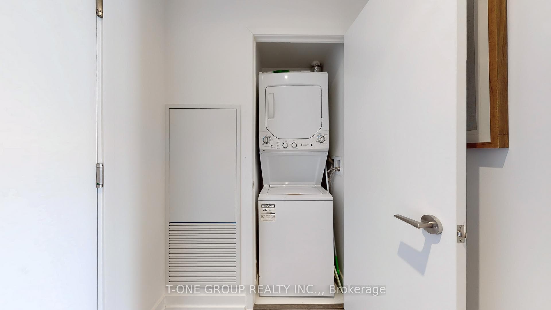 20 Edward Street Unit 1712 photo 18