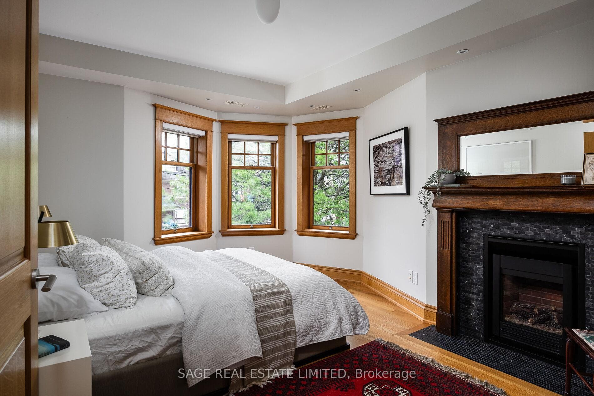 566 Dovercourt Road photo 20