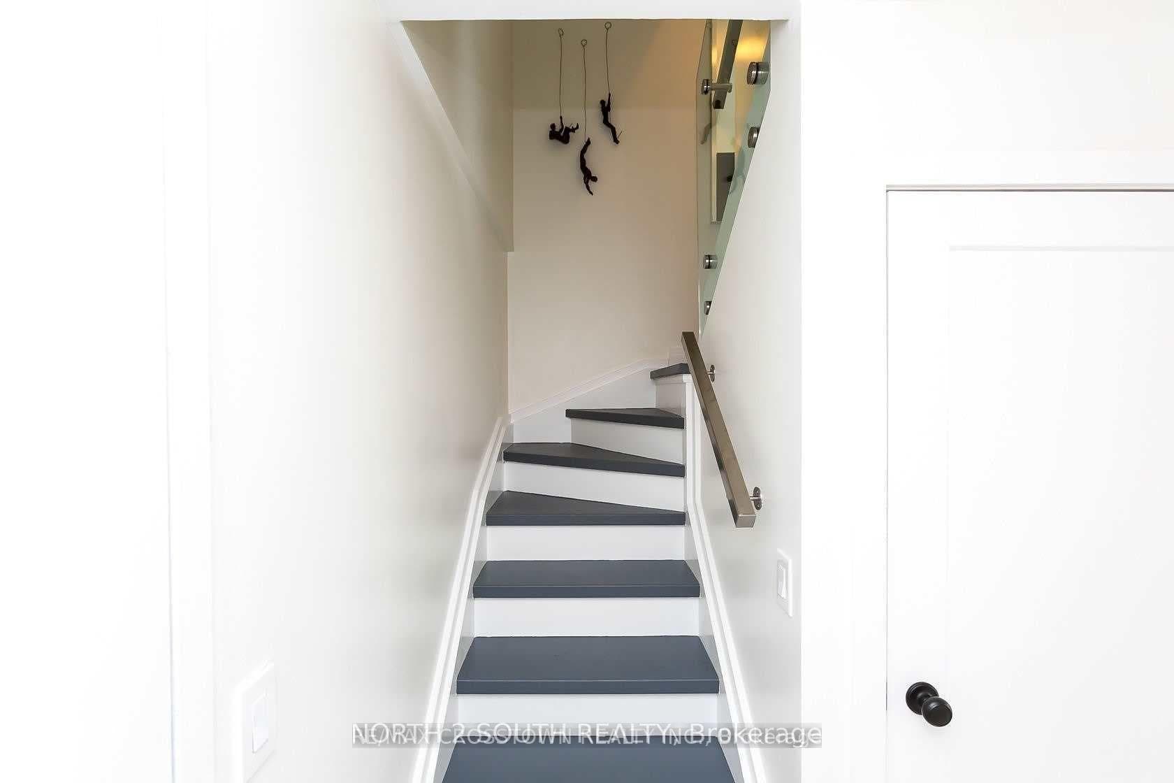 222 The Esplanade Avenue Unit 913 photo 9