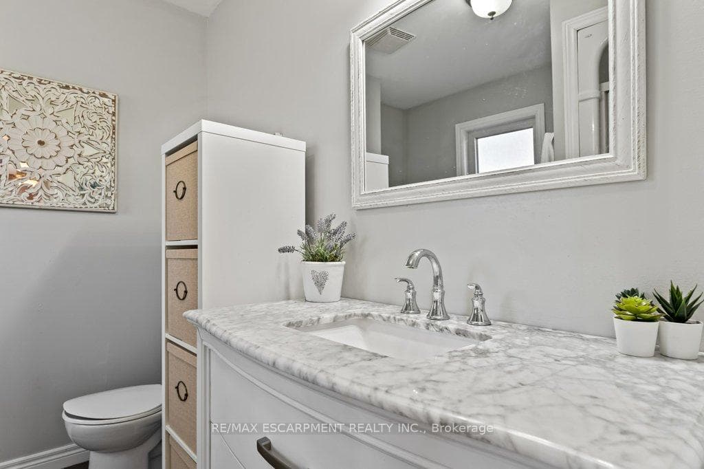 9793 Dickenson Road photo 24