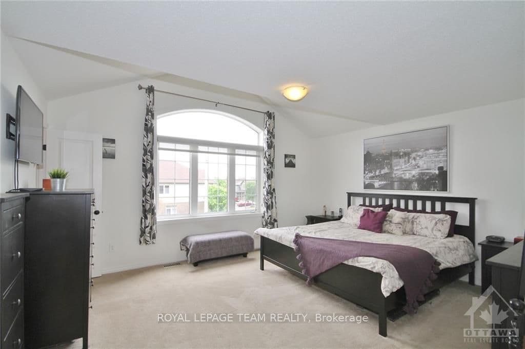 419 FERNSIDE Street photo 13