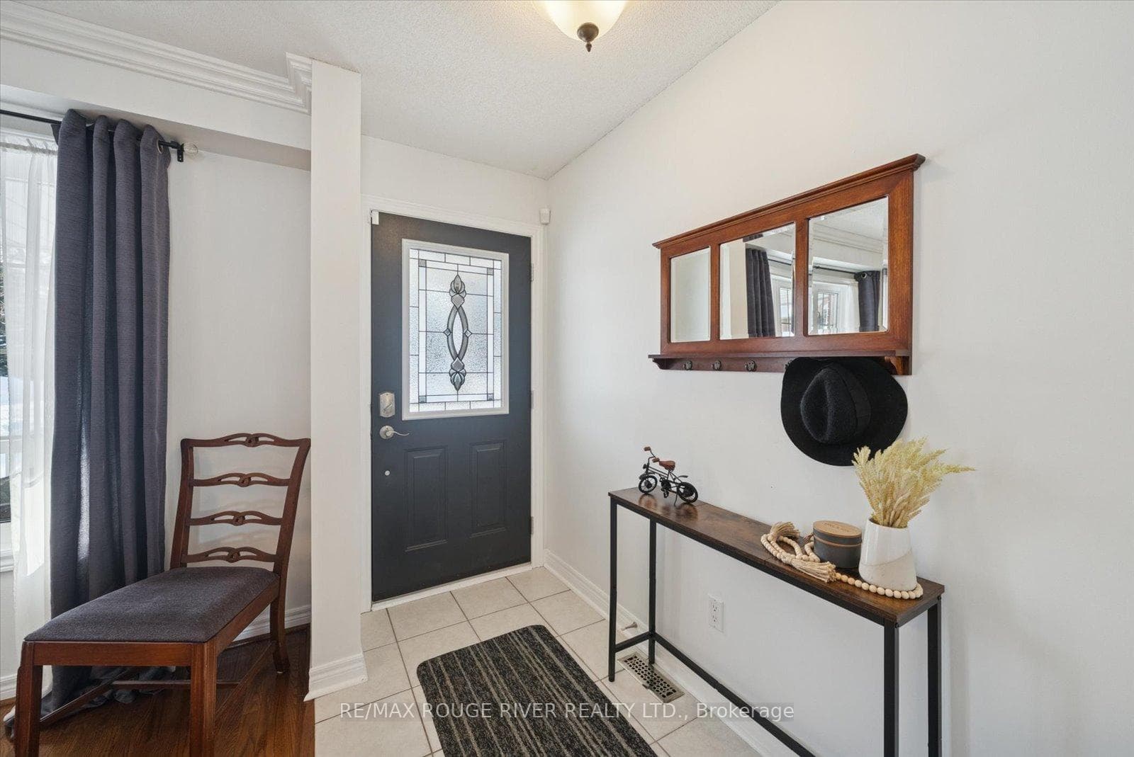 774 Craighurst Court photo 4