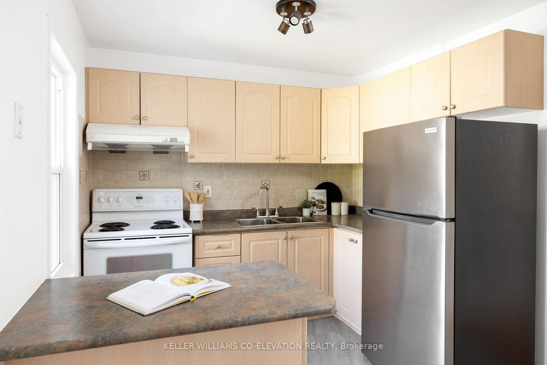 463 Jane Street photo 18