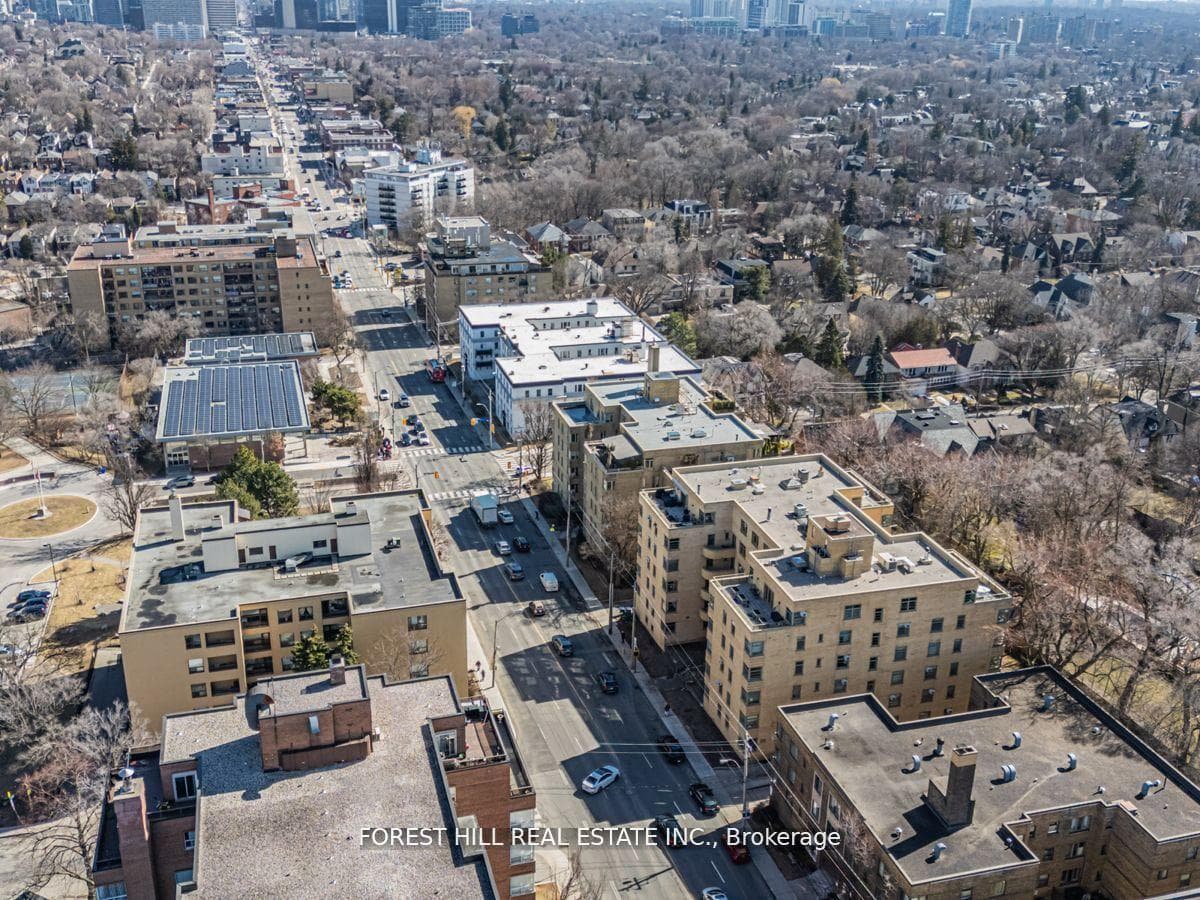 717 Eglinton Avenue Unit 307 photo 32