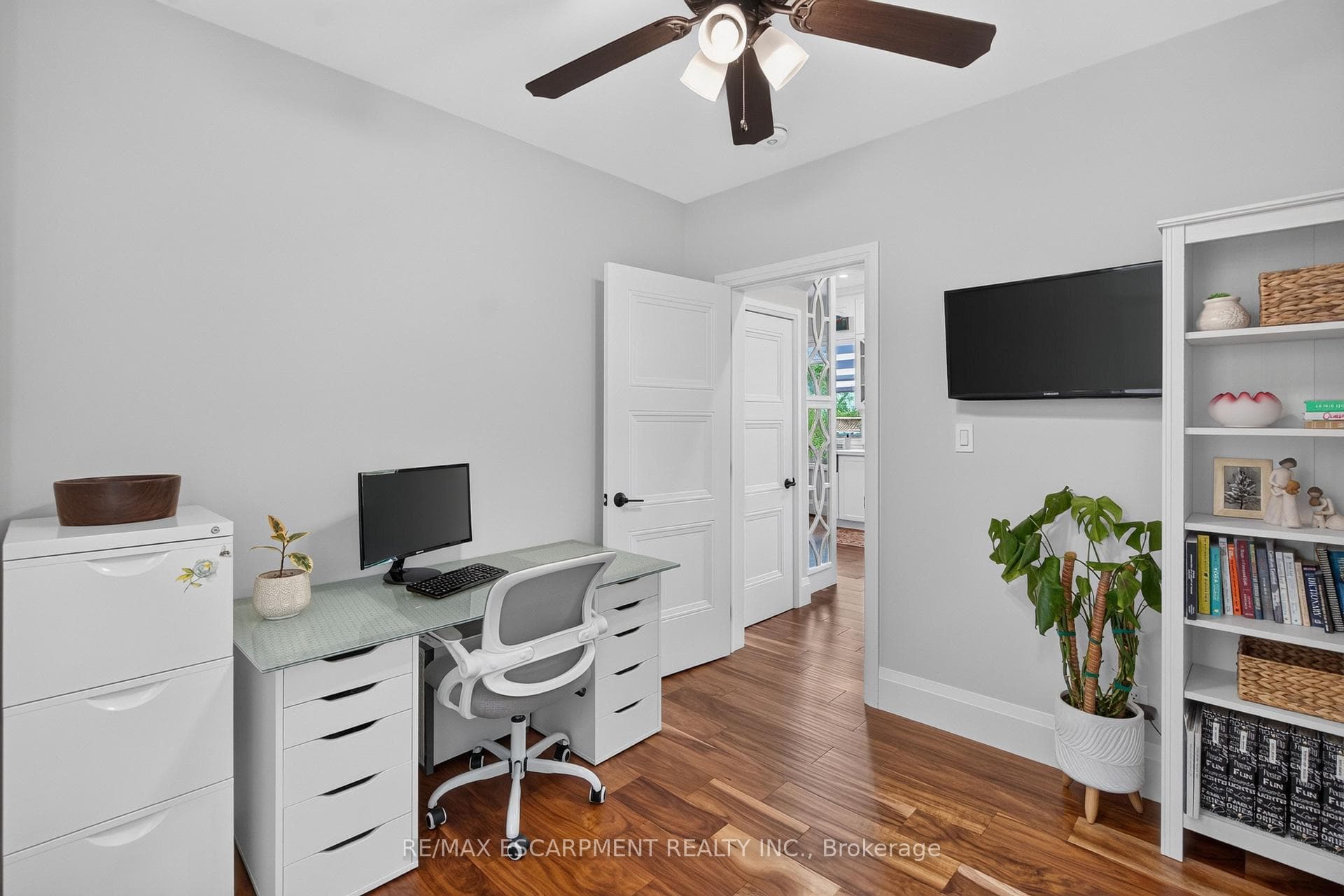 122 Stuart Street photo 17