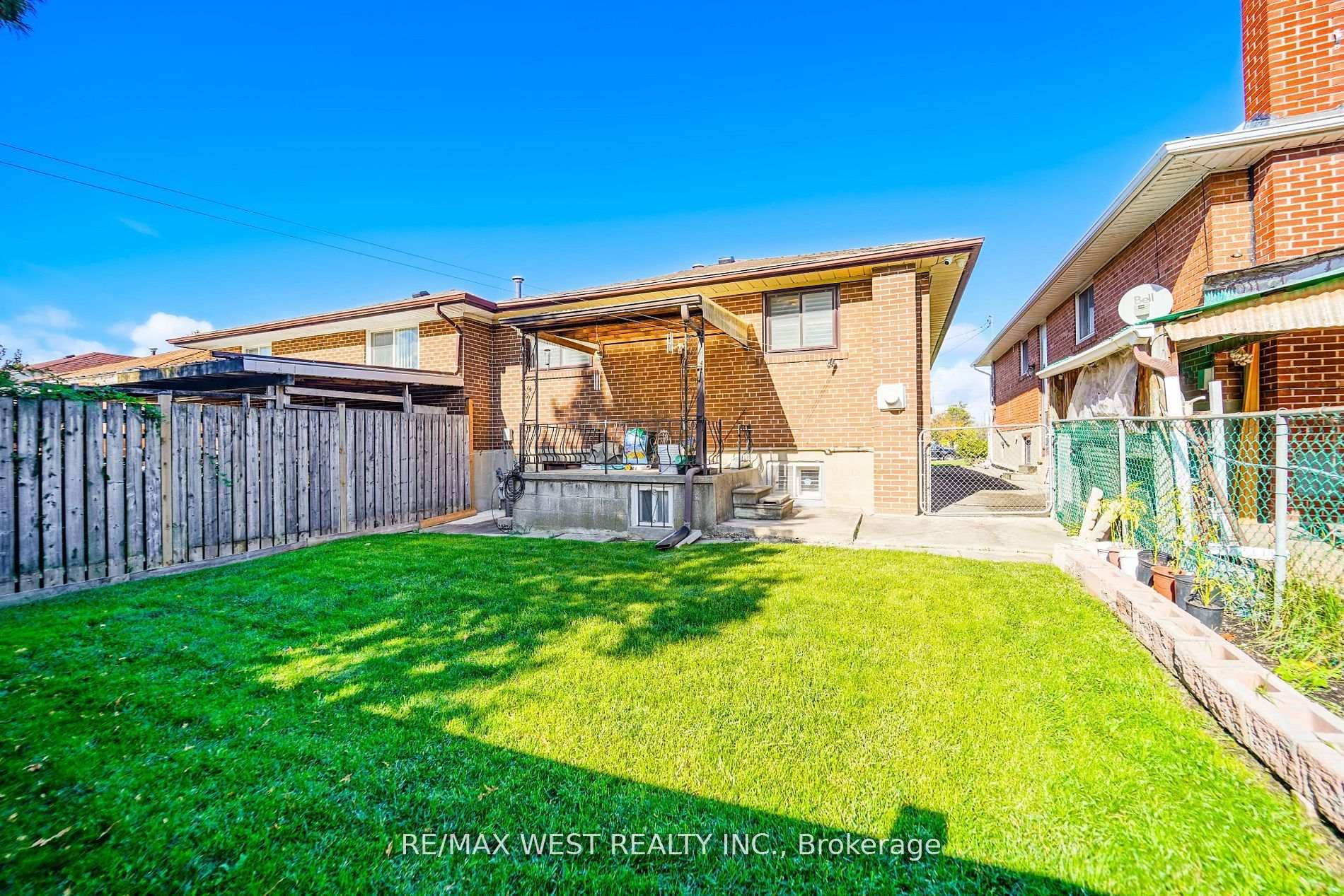 139 Shoreham Drive photo 11
