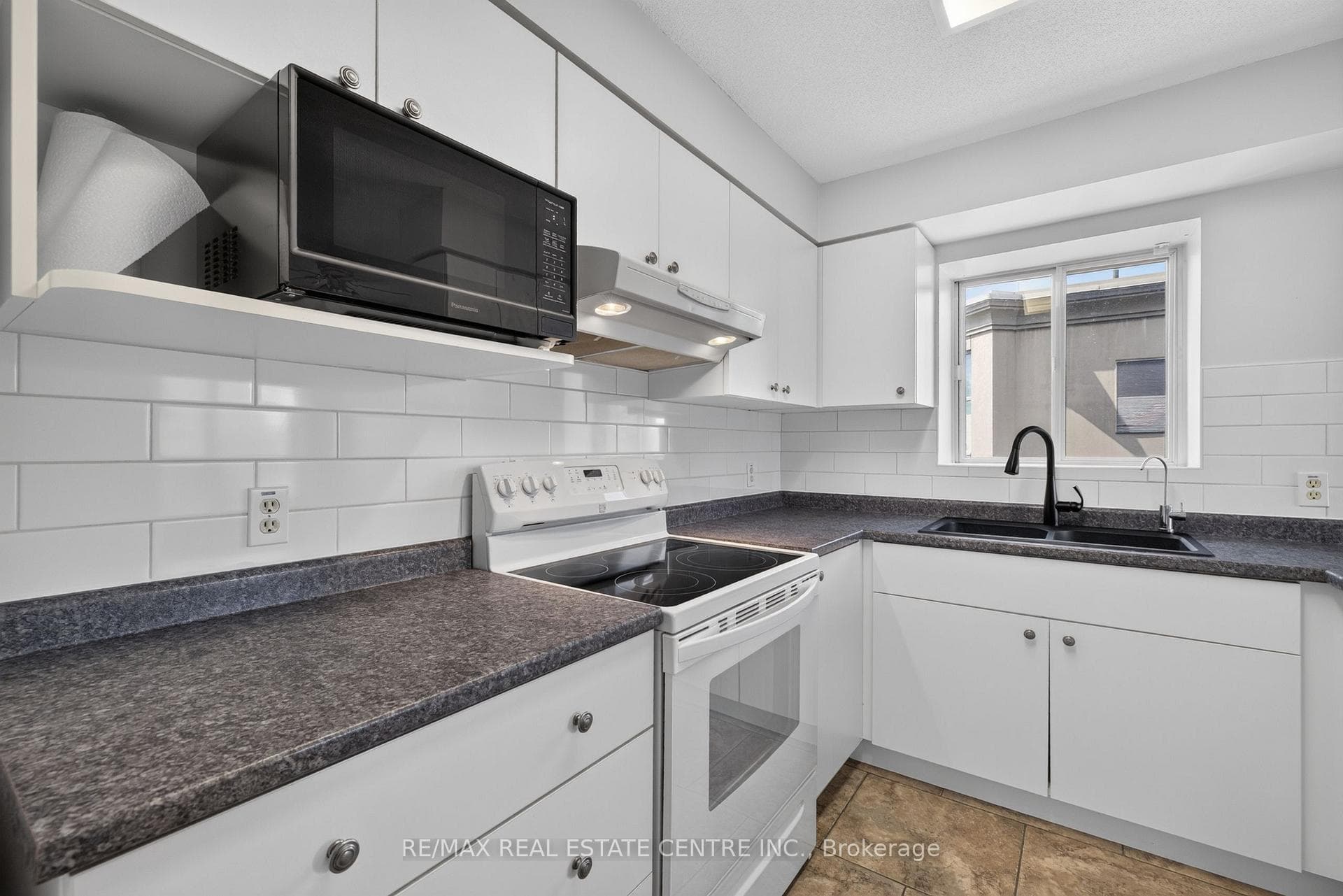 281 Bristol Street Unit 602 photo 14