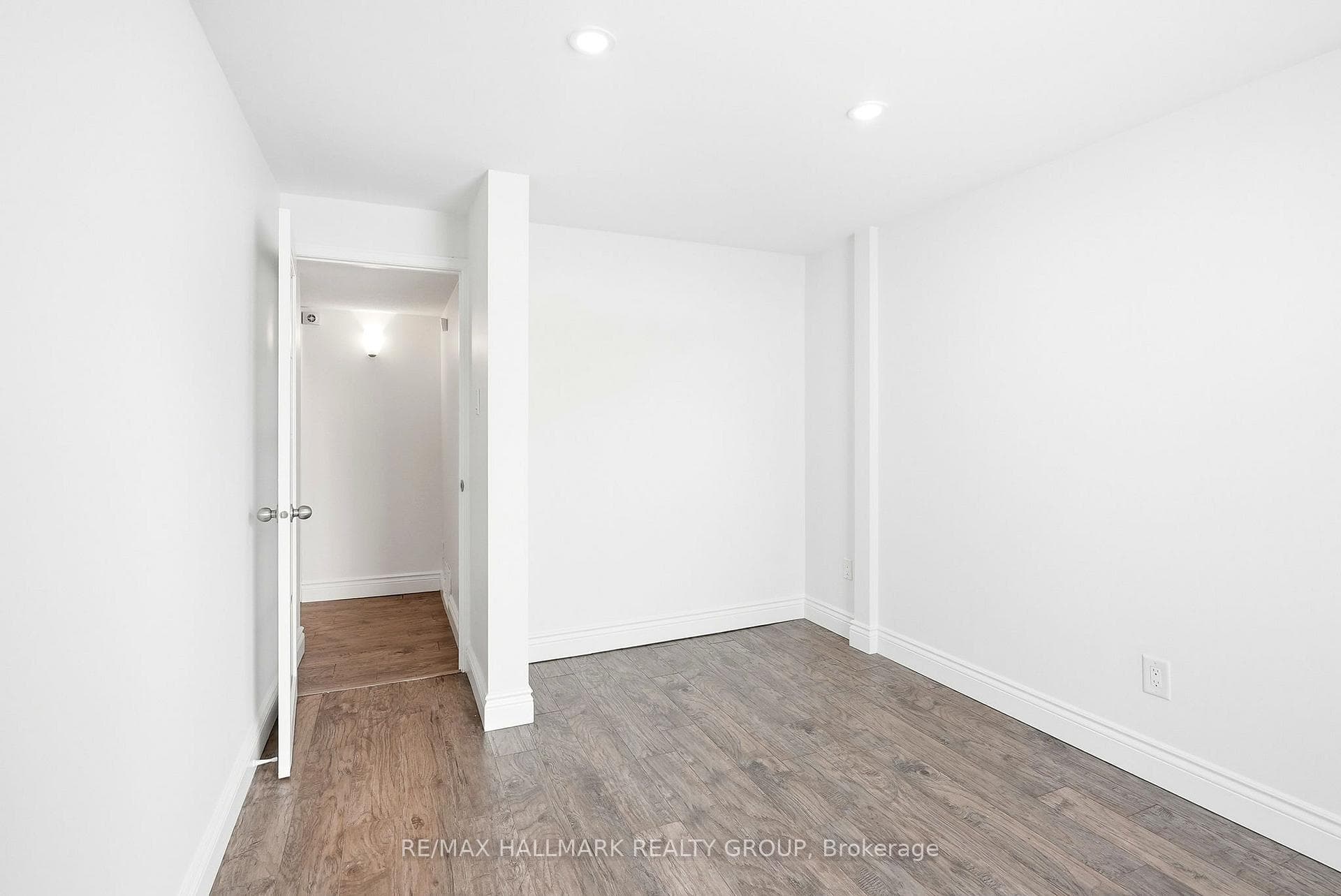 145 Larkin Drive photo 31