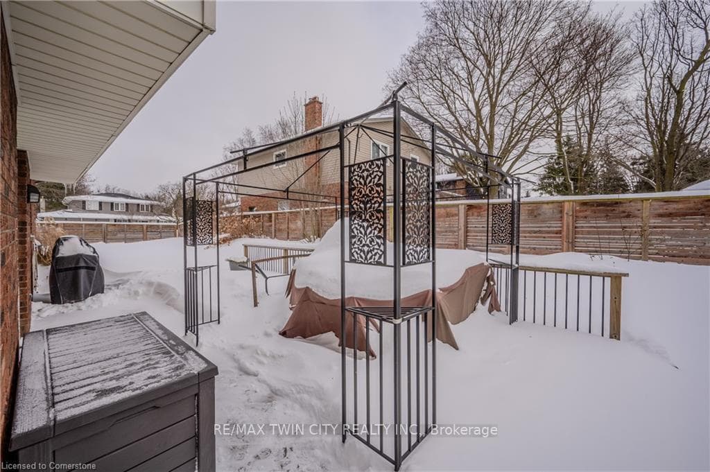 45 Ridgeview Crescent photo 27