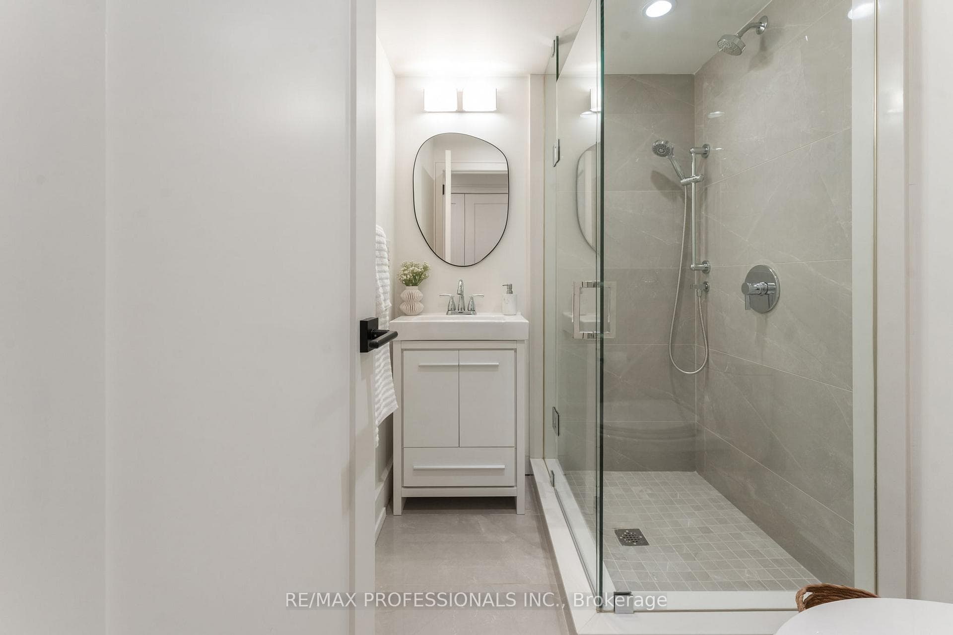 12 Mayfield Avenue photo 34