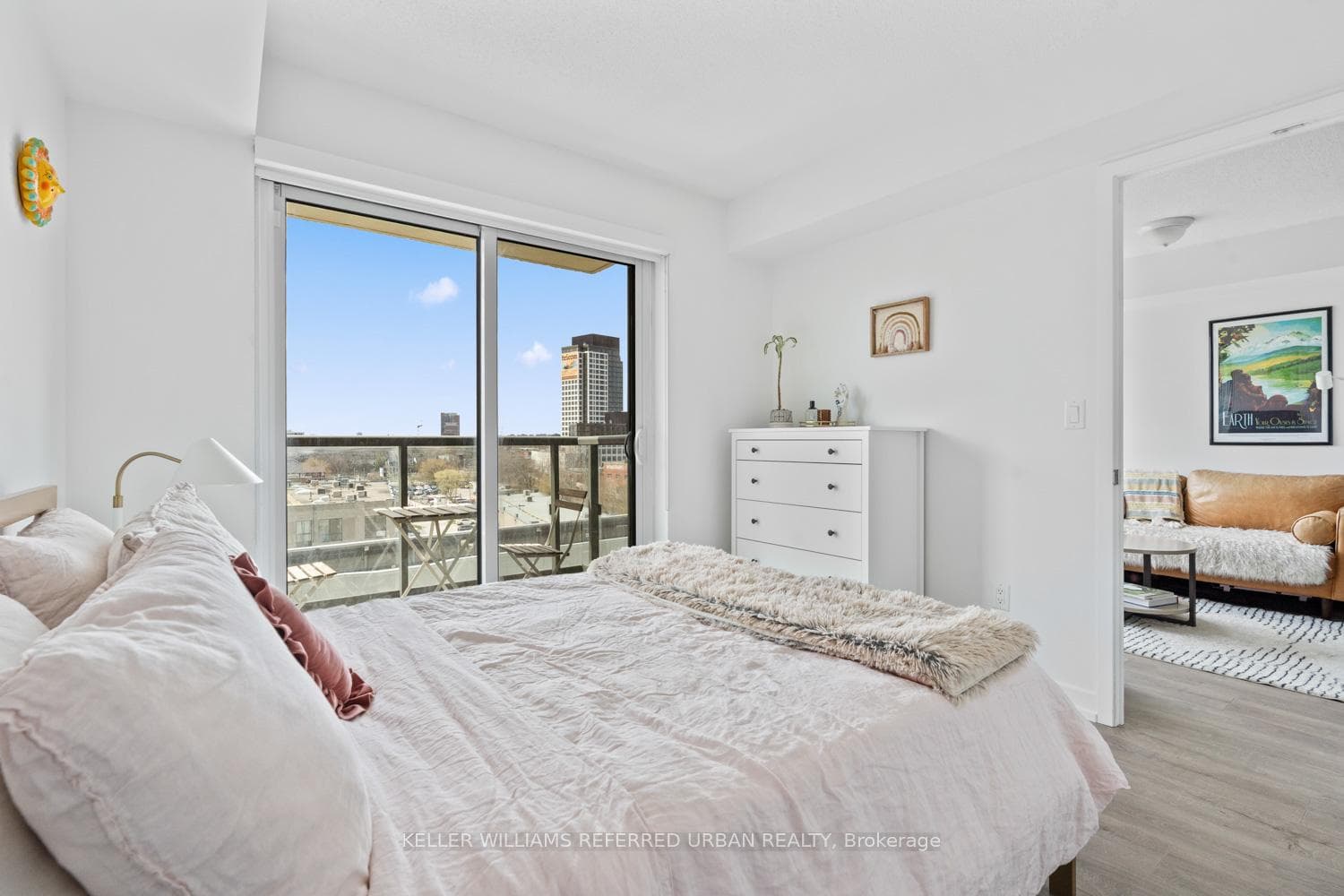 1420 Dupont Street Unit 811 photo 12