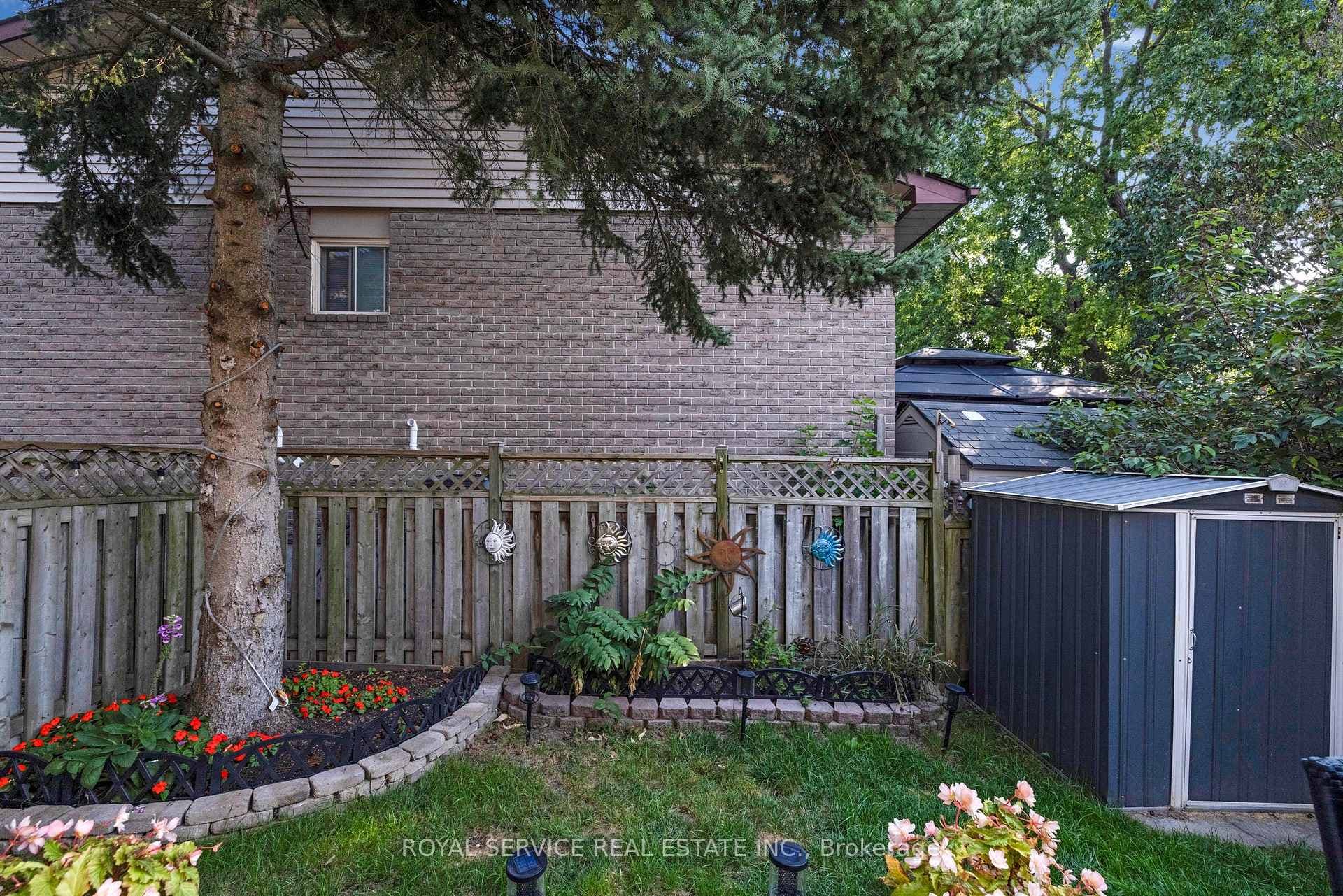 Enjoy the Pretty Yard with Shed