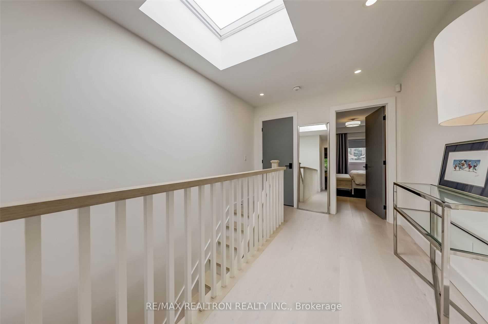 195 Bedford Park Avenue photo 7