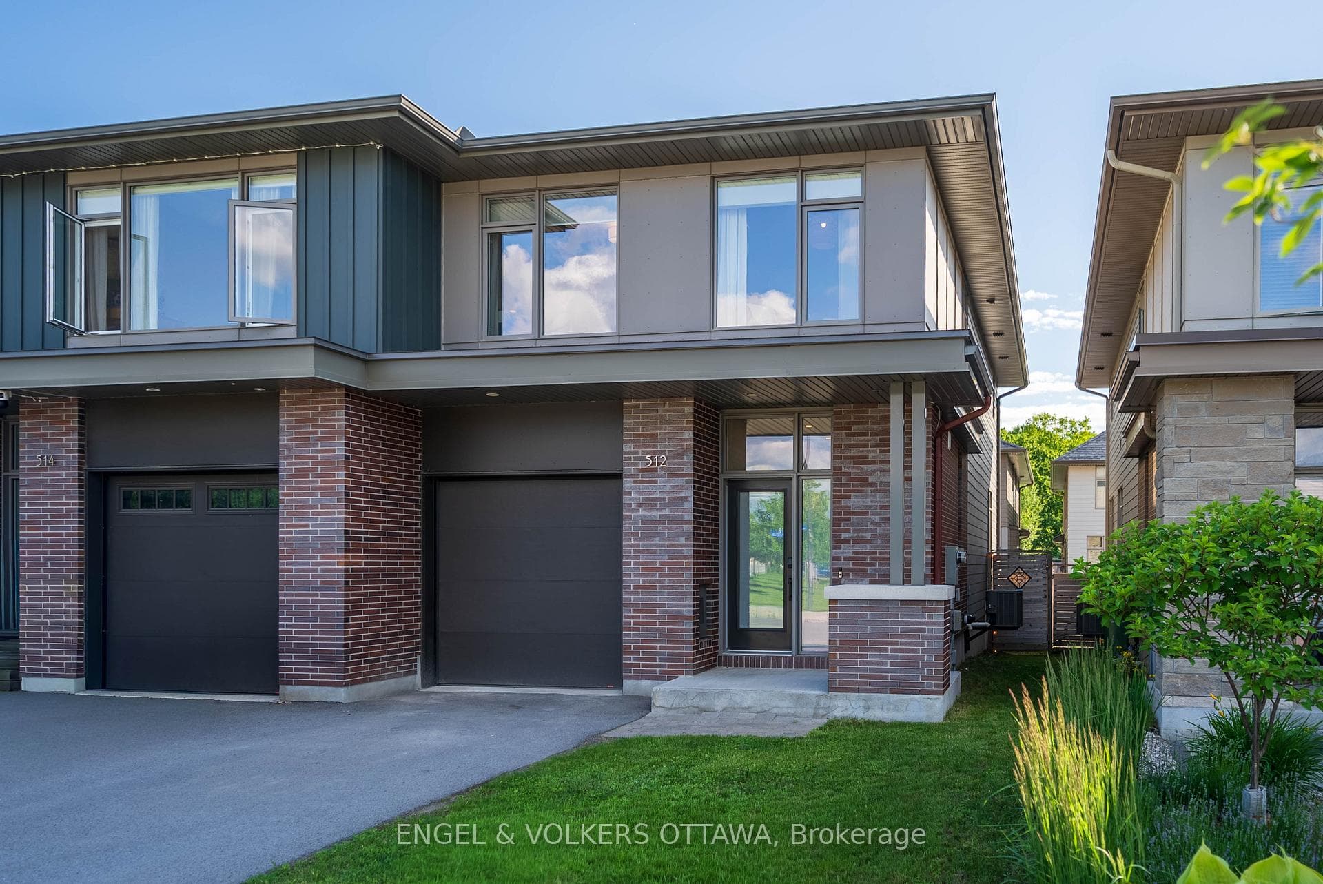 512 Chene Way photo 2