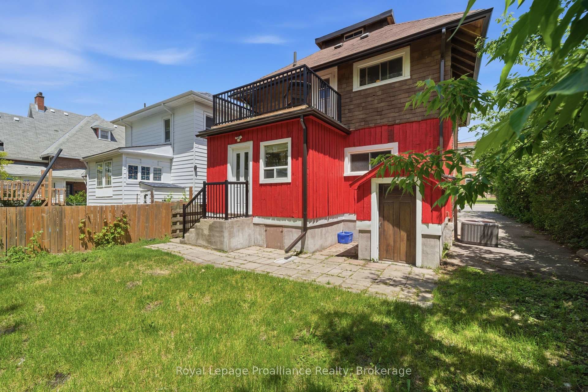 82 Marmora Street photo 42