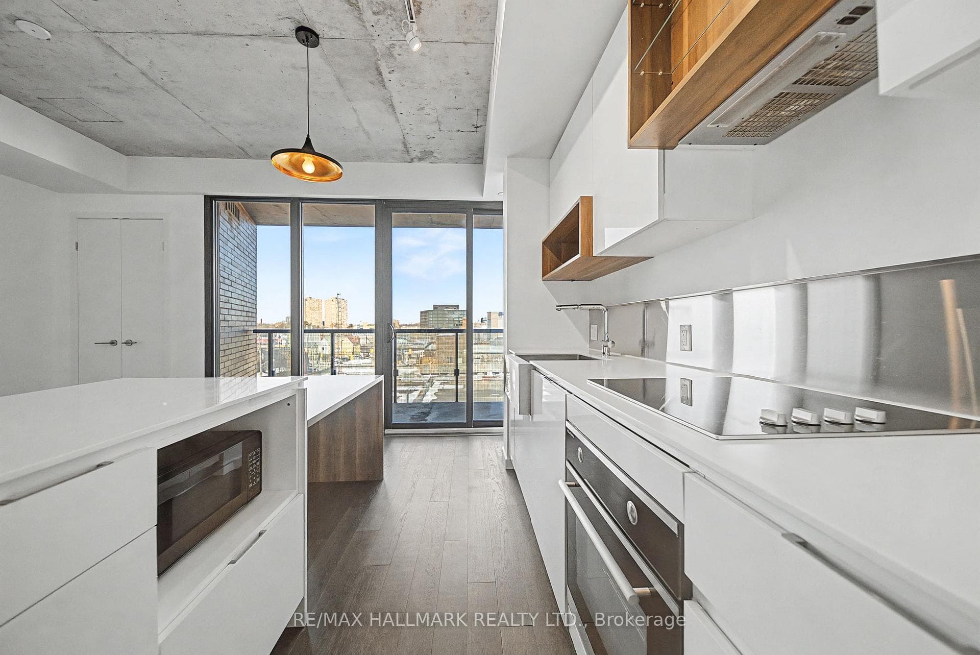 383 Sorauren Avenue Unit 609 photo 10