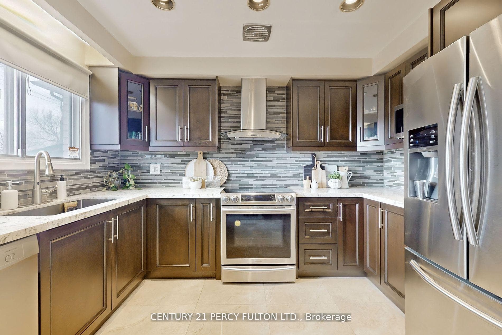 14 Weatherstone Crescent photo 12