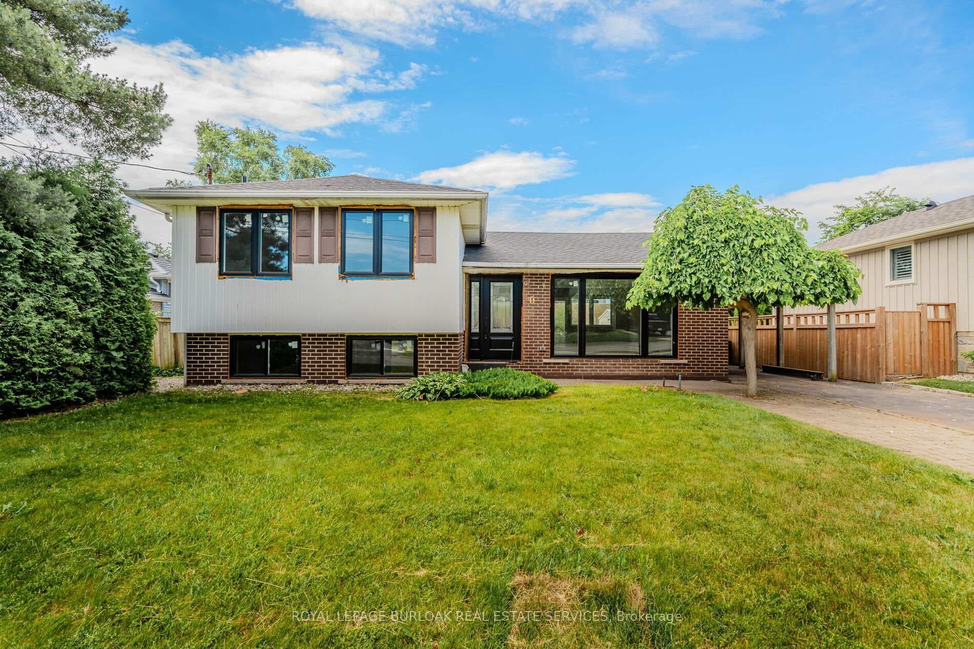 640 Dynes Road photo 1