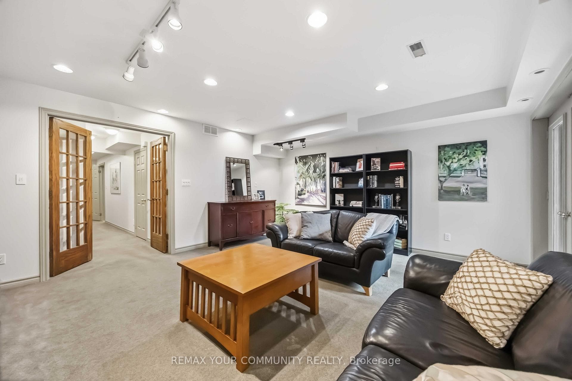 44 Castlefield Avenue photo 26
