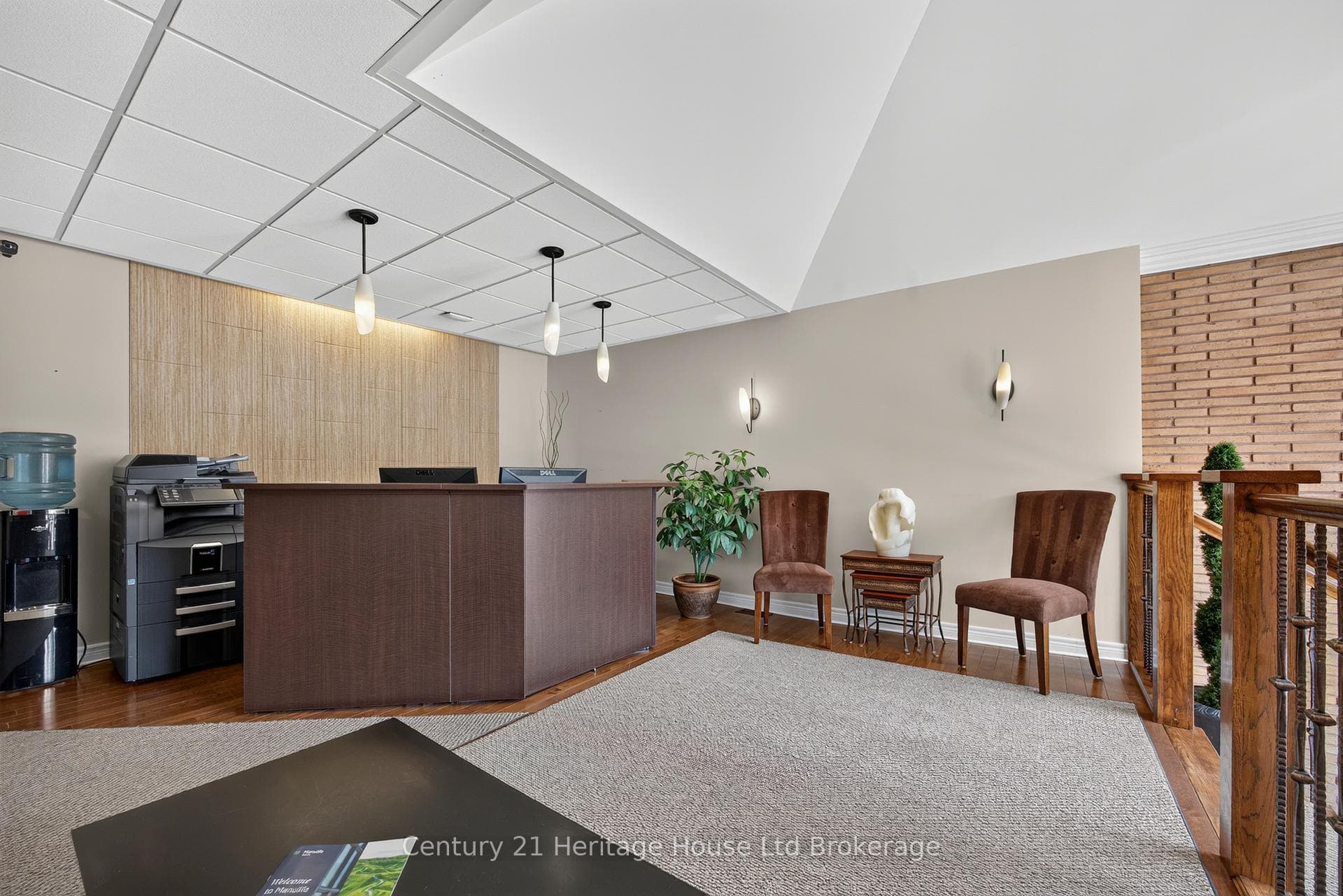 Waiting/reception area