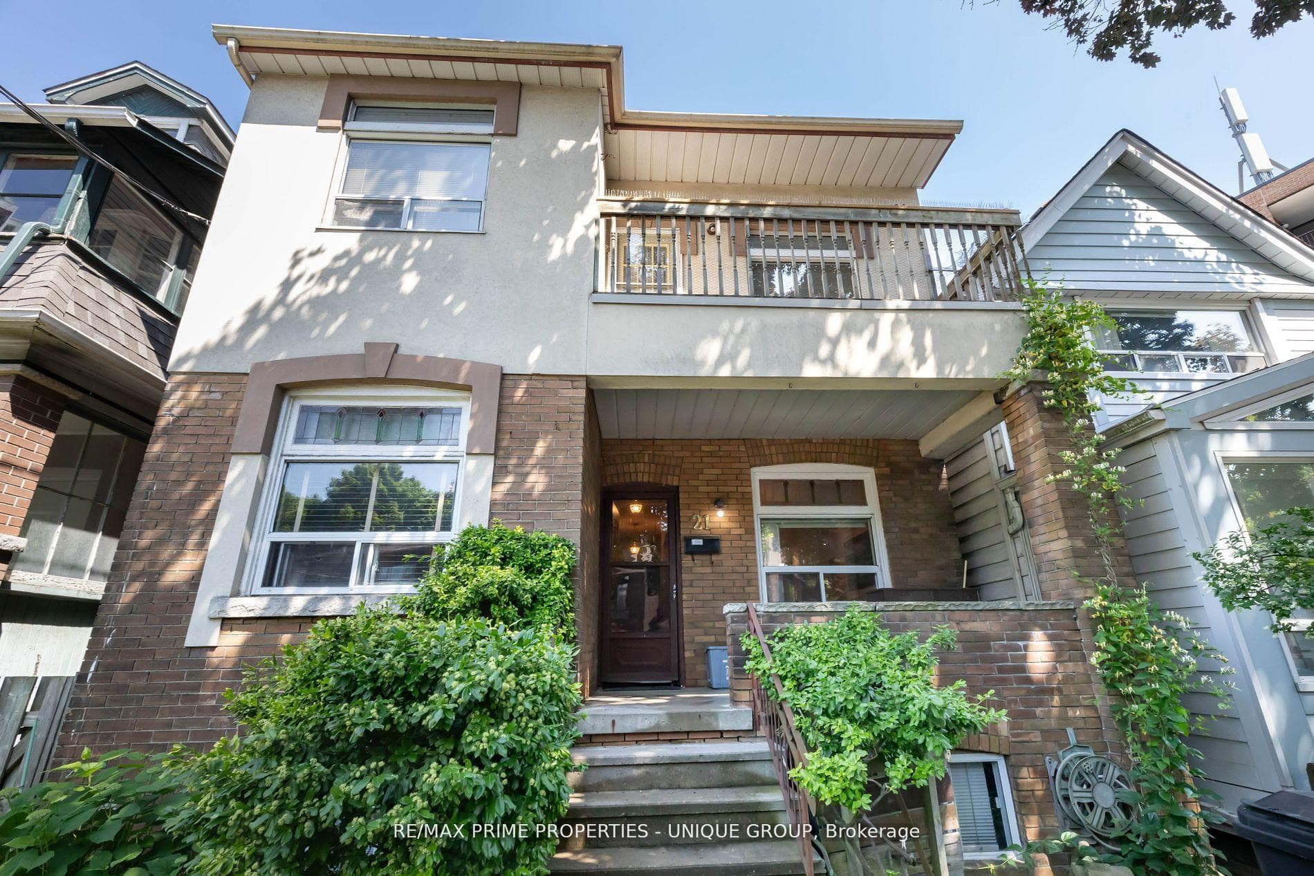 21 Cambridge Avenue photo 1