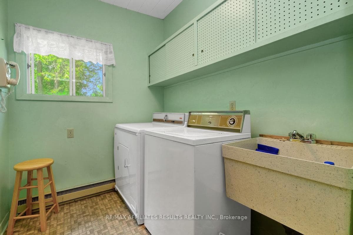 2130 B River Road photo 27