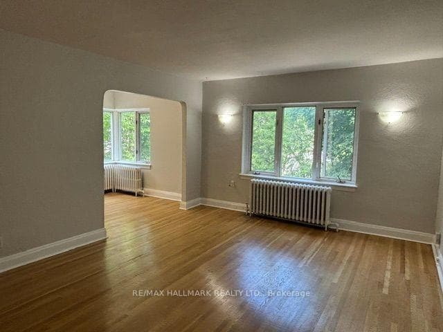 111 Oriole Parkway Unit 202 photo 3