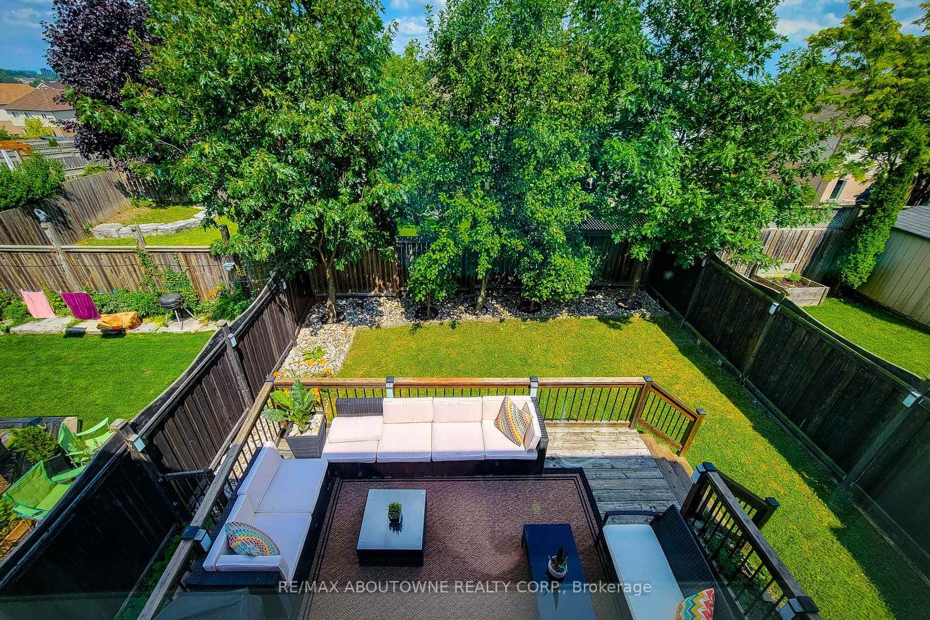 565 Isaiah Crescent photo 27