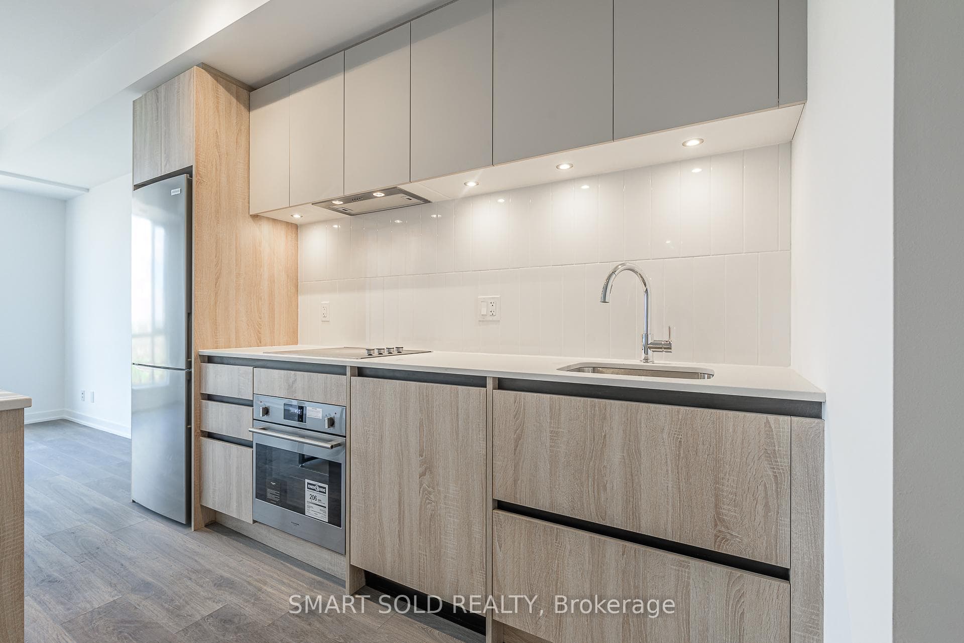 7950 Bathurst Street Unit 1605 photo 16