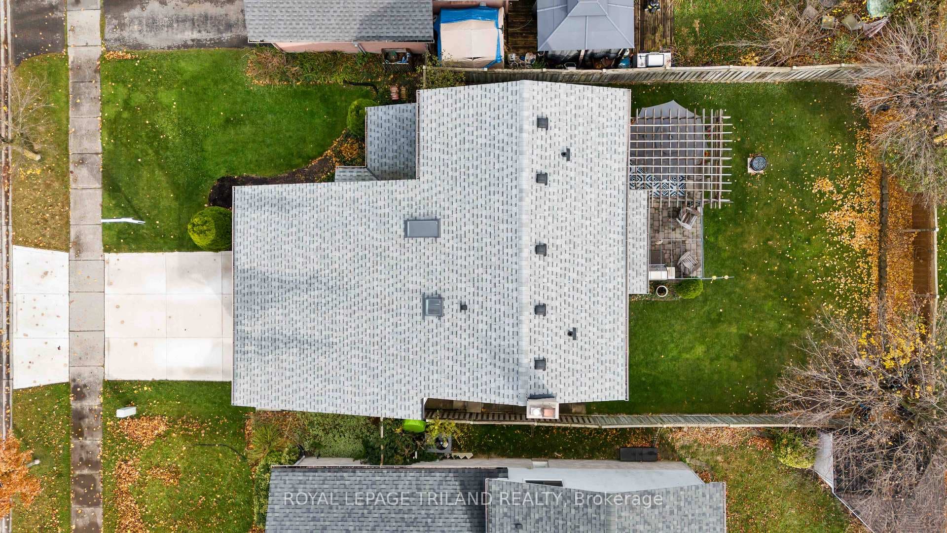 New roof and shingles done in 2021
