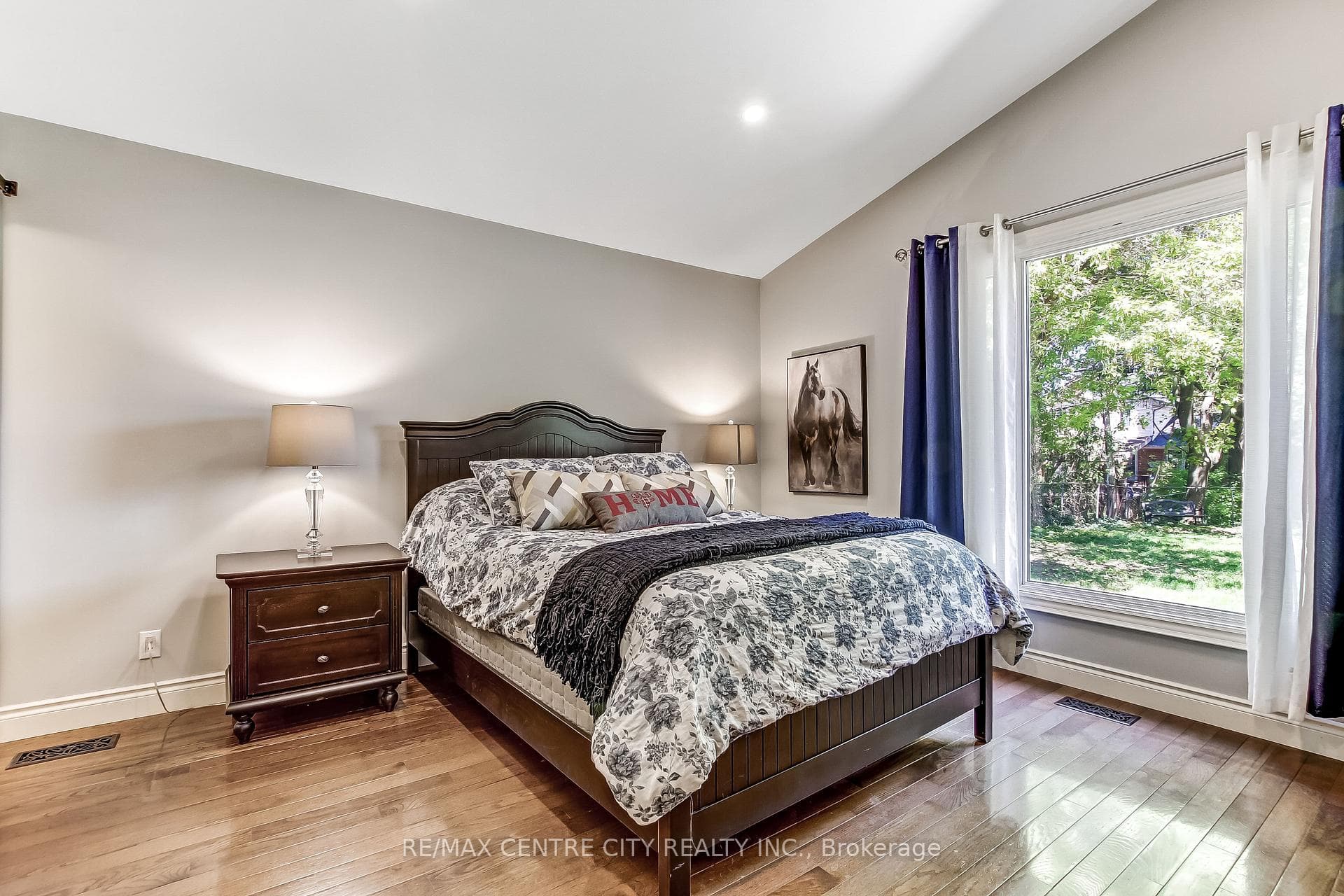 9 Heathcote Avenue photo 14