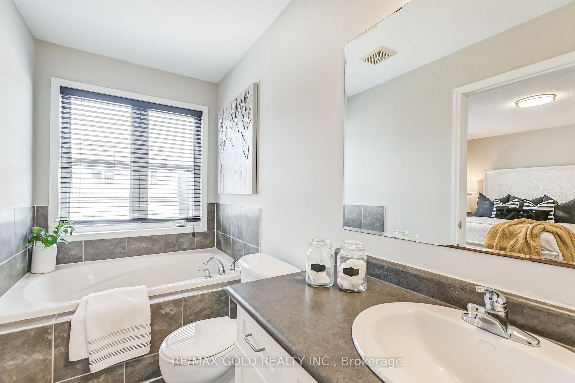 637 Scott Boulevard photo 35