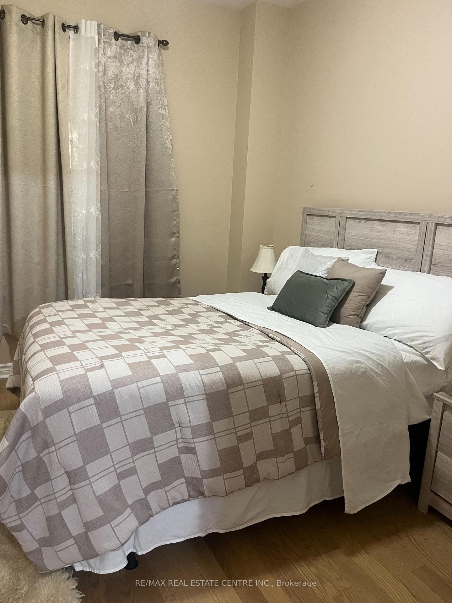 6 Ray Avenue photo 14