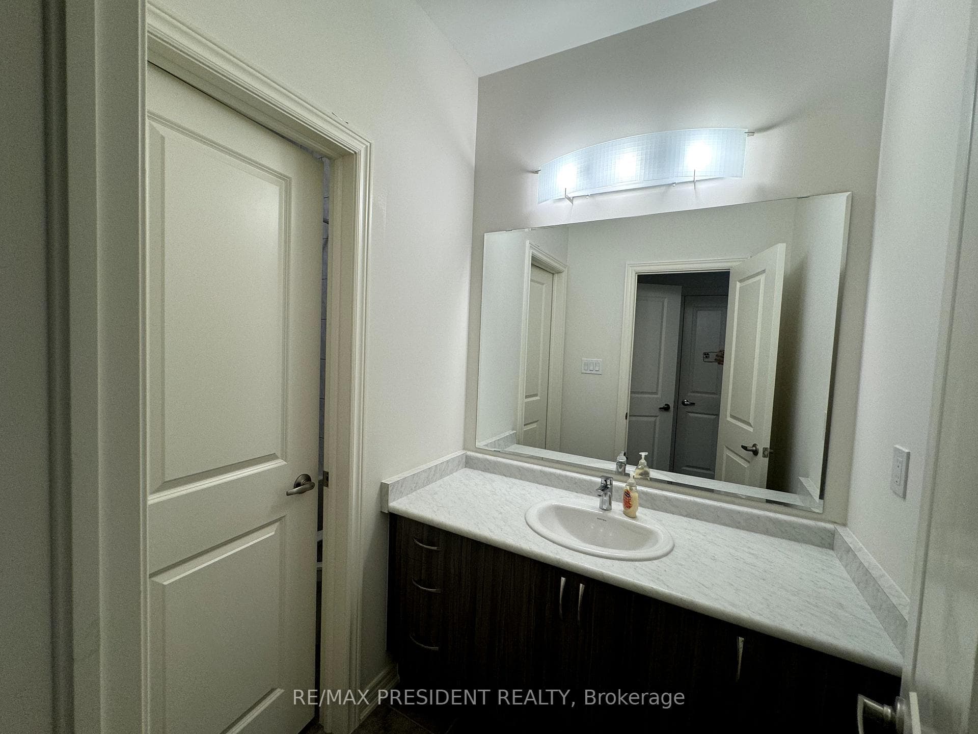 45 Gledhill Crescent photo 9