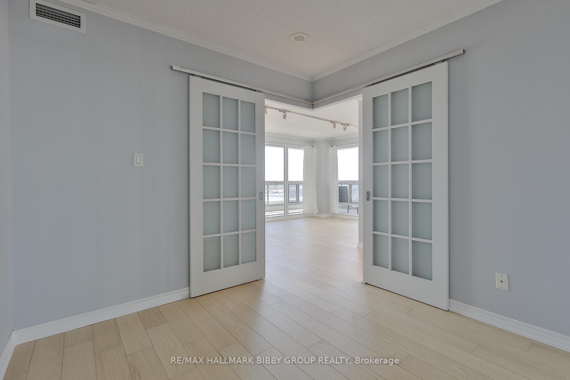 410 Queens Quay Unit 1103 photo 19