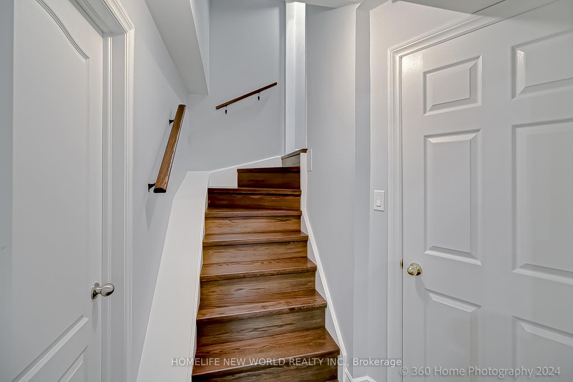 141 Hertford Crescent photo 32