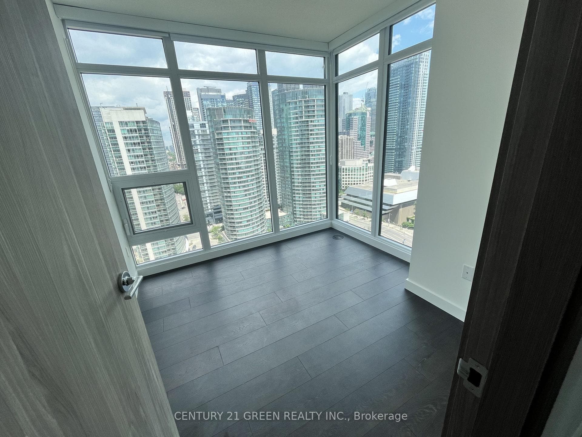 1 Concord Cityplace Way Unit 2303 photo 6