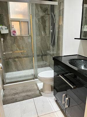 524 Bathurst Street Unit 1/Floor photo 5