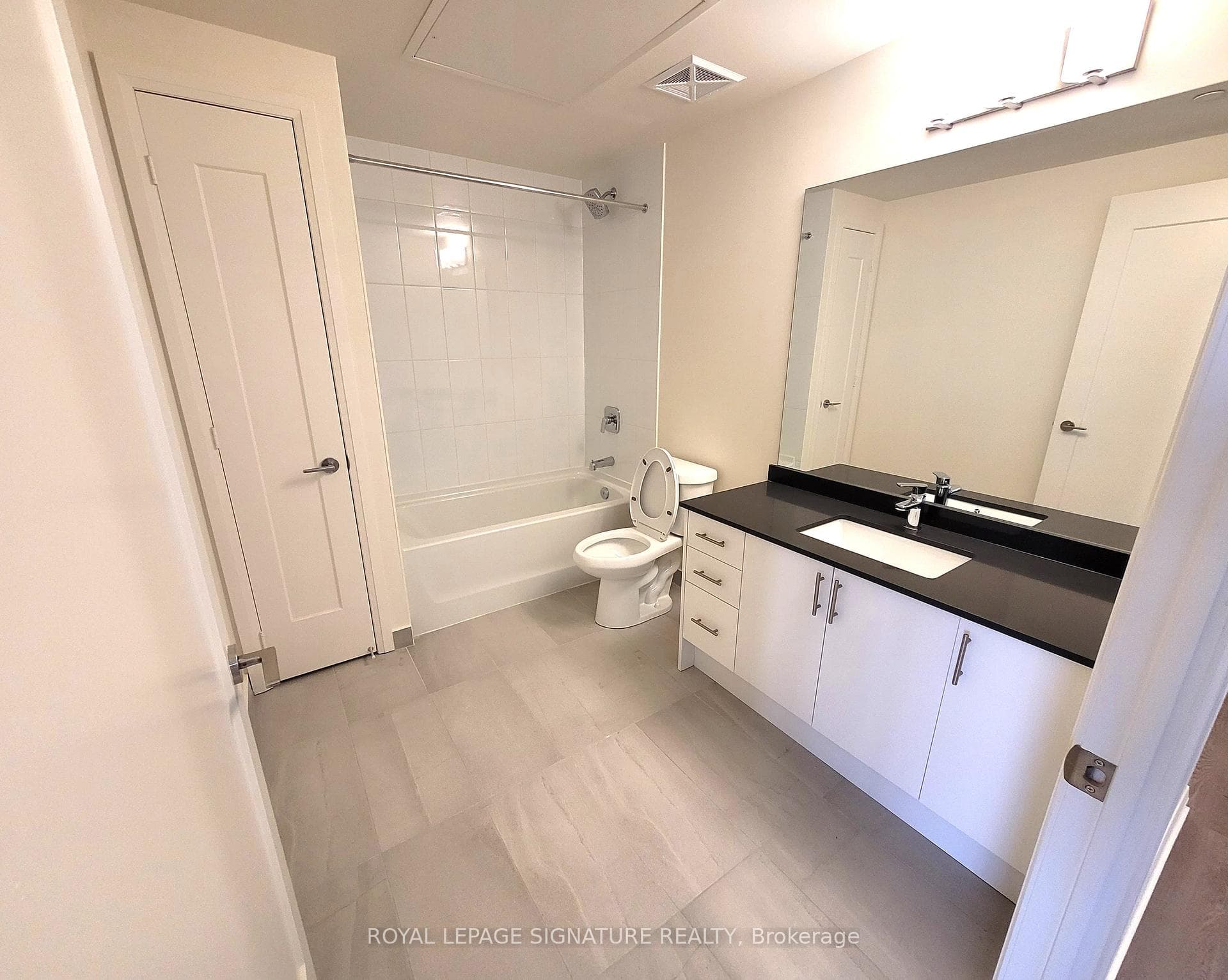 8960 Jane Street Unit 1107 photo 6
