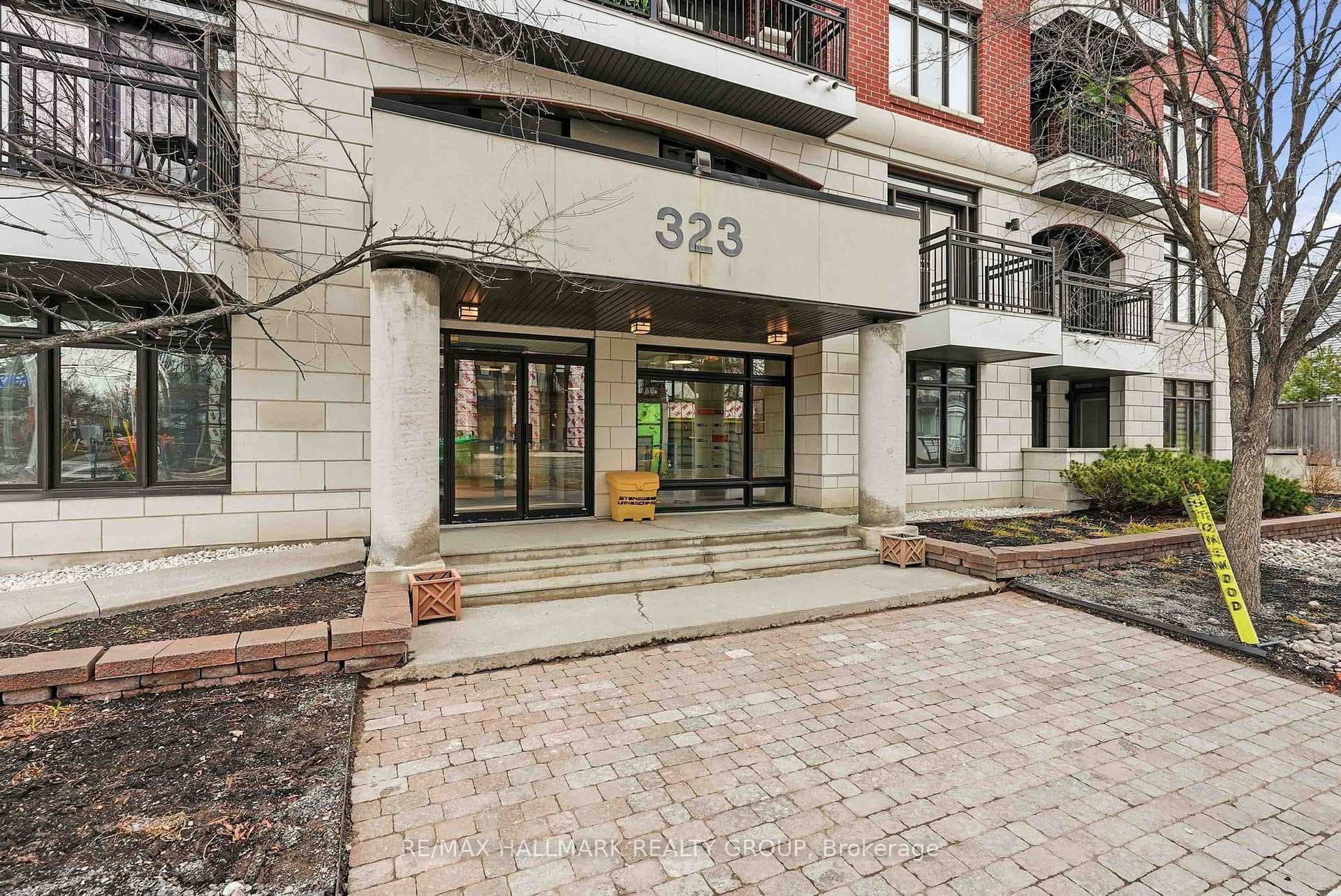 323 Winona Avenue Unit 310 photo 2