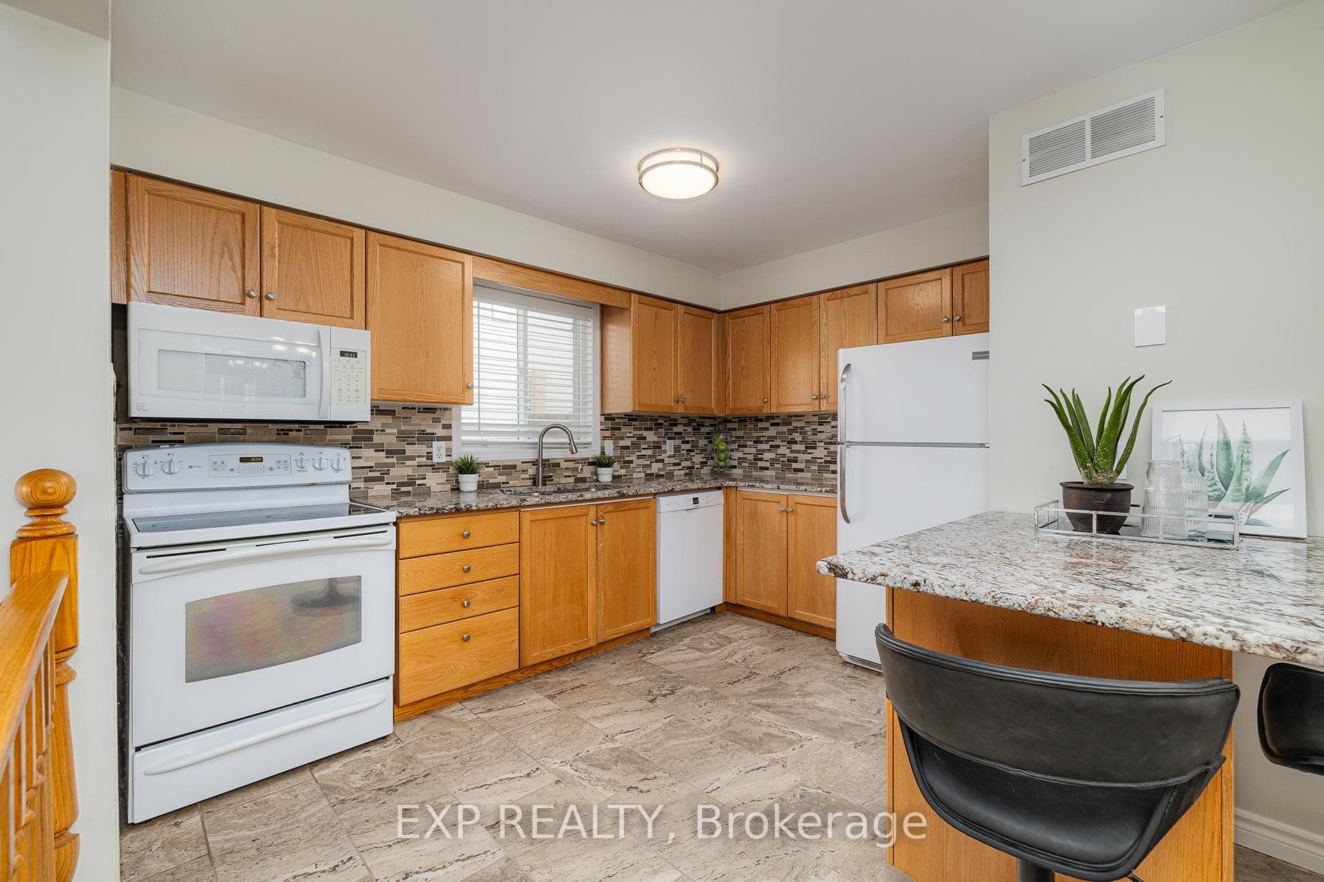 24 Jerry Drive photo 8