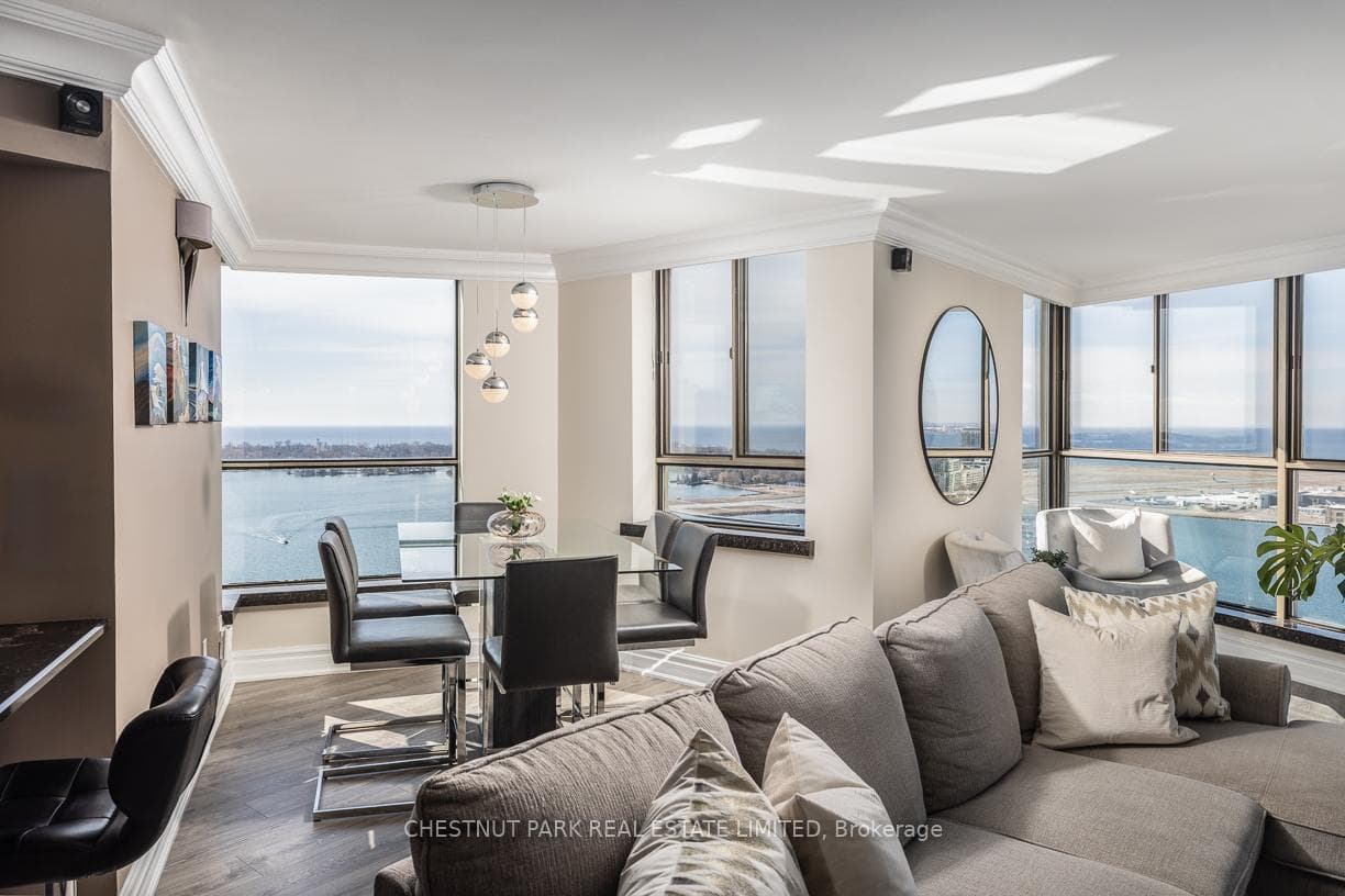 270 Queens Quay Unit 3101 photo 4